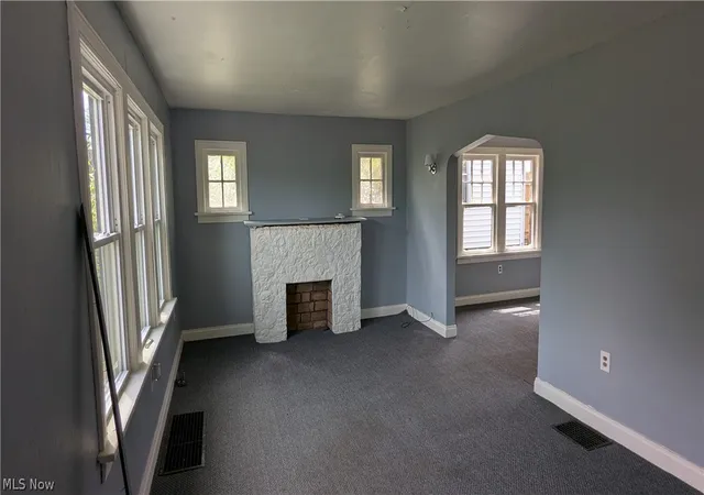Photo 4 of Single family home for sale at 350 Sturges Ave, Mansfield, OH 44903 | MLS# 5204788 | Listing updated on 2026-08-25