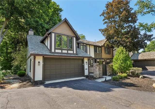 Photo 2 of Townhouse for sale at 10 Hidden Valley Dr #10, Rocky River, OH 44116 | MLS# 5233490 | Listing updated on 2026-09-30