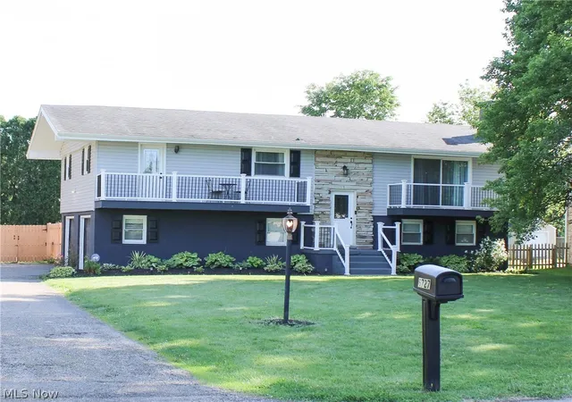 Photo 2 of Single family home for sale at 6727 Amsel Ave Ne, Canton, OH 44721 | MLS# 5233604 | Listing updated on 2026-08-04