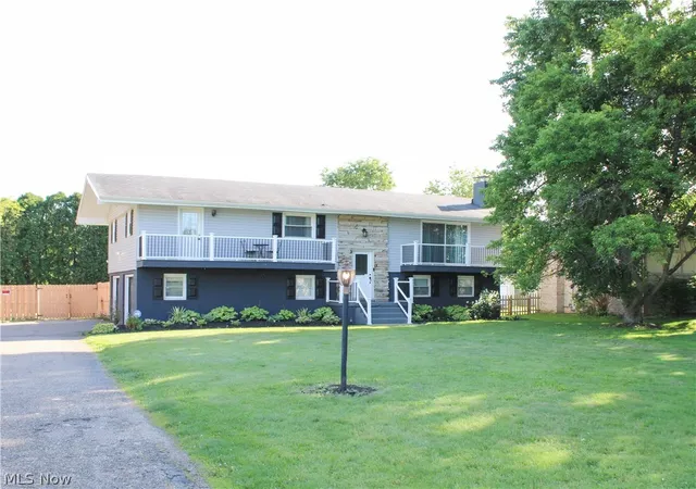 Photo 3 of Single family home for sale at 6727 Amsel Ave Ne, Canton, OH 44721 | MLS# 5233604 | Listing updated on 2026-08-04
