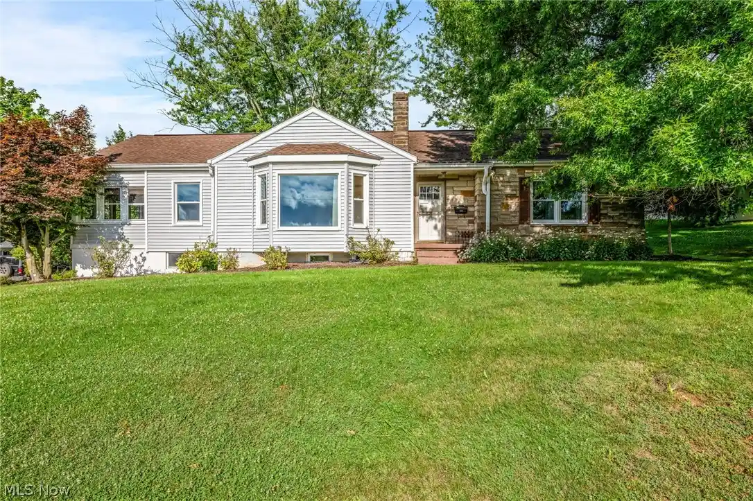 Photo 1 of Single family home for sale at 217 Harbel Dr, Saint Clairsville, OH 43950 | MLS# 5233467 | Listing updated on 2026-10-24
