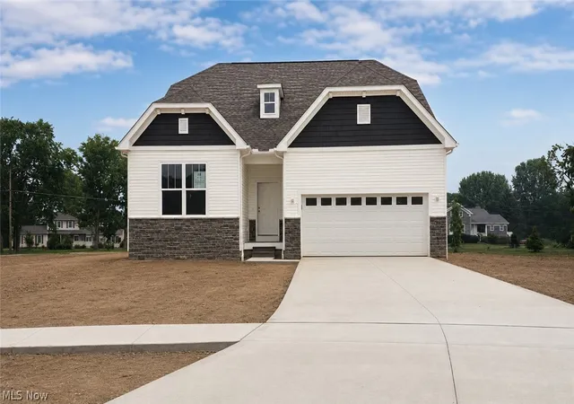 Photo 1 of Single family home for sale at 4571 Robinwood Ct, Medina, OH 44256 | MLS# 5233645 | Listing updated on 2026-08-04