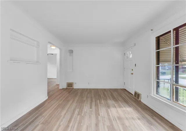 Photo 4 of Sale Pending at 4758 E 88th Street, Cleveland, OH 44125 | MLS# 5233634 | Listing updated on 2026-08-25
