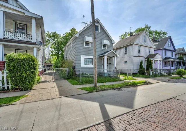 Photo 3 of Single family home for sale at 3069 E 67th Street, Cleveland, OH 44127 | MLS# 5233473 | Listing updated on 2026-08-04