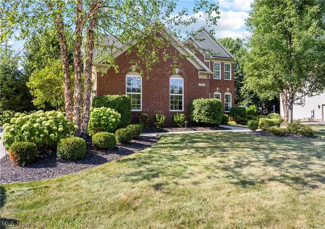 Photo 2 of Sale Pending at 35263 Emory Dr, Avon, OH 44011 | MLS# 5233676 | Listing updated on 2026-08-10