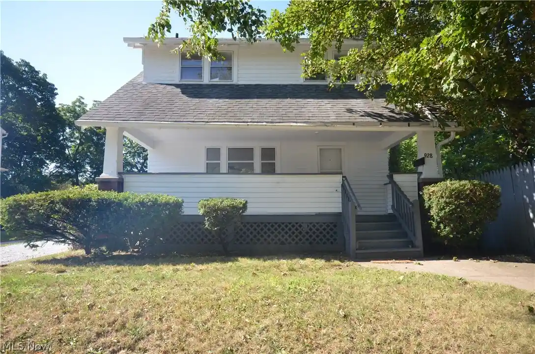 Photo 1 of Single family home for sale at 928 Delia Ave, Akron, OH 44320 | MLS# 5233567 | Listing updated on 2026-10-30