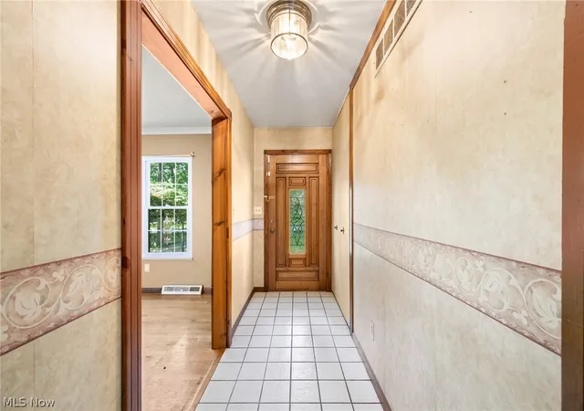 Photo 4 of Sale Pending at 2214 Conwill Rd, Stow, OH 44224 | MLS# 5233719 | Listing updated on 2026-08-24