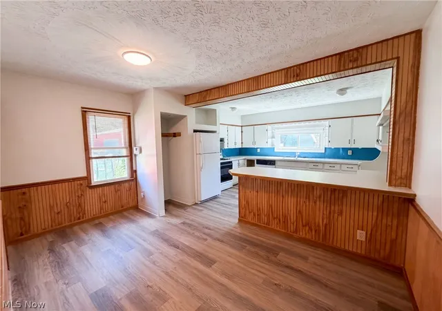 Photo 2 of Sale Pending at 841 Chinook Ave, Akron, OH 44305 | MLS# 5233723 | Listing updated on 2026-08-14