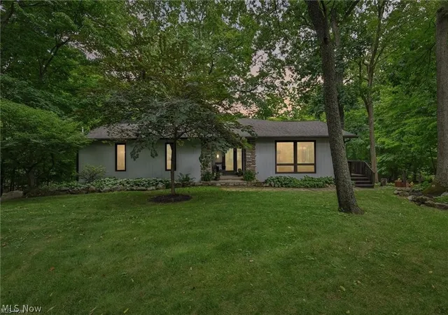 Photo 50 of Sale Pending at 985 S Medina Line Rd, Wadsworth, OH 44281 | MLS# 5233704 | Listing updated on 2026-08-12