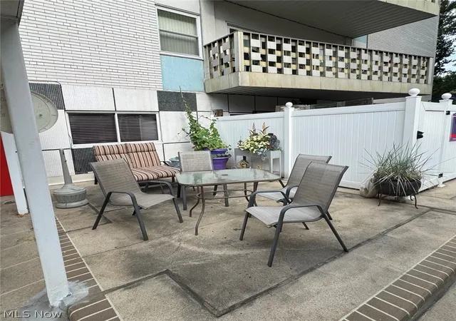 Photo 3 of Condo for sale at 275 N Portage Path, Akron, OH 44303 | MLS# 5233412 | Listing updated on 2026-08-18