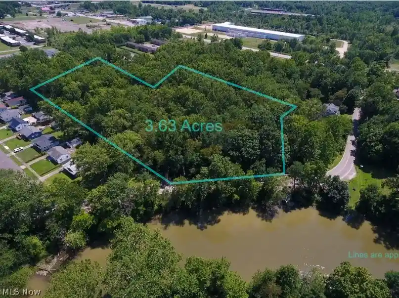 Photo 1 of Land for sale at Lovers Ln Nw, Warren, OH 44485 | MLS# 5233728 | Listing updated on 2026-10-13