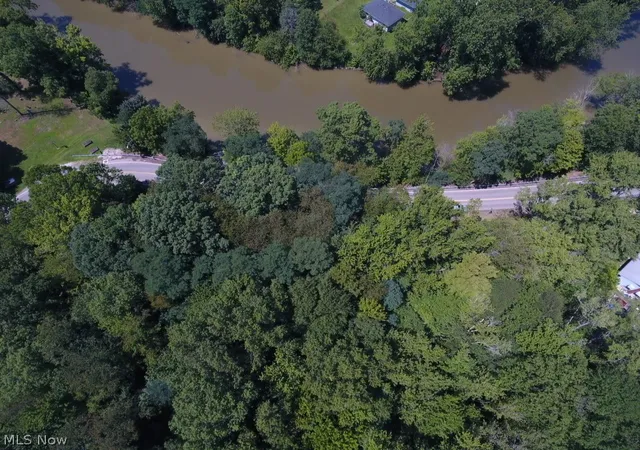 Photo 2 of Land for sale at Lovers Ln Nw, Warren, OH 44485 | MLS# 5233728 | Listing updated on 2026-09-16