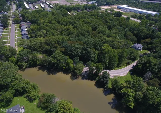 Photo 3 of Land for sale at Lovers Ln NW, Warren, OH 44485 | MLS# 5233728 | Listing updated on 2026-09-16