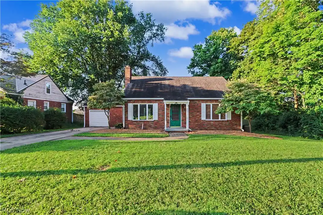 Single family home for sale at 683 Sunset Blvd, Mansfield, OH 44907 | MLS# 5233703