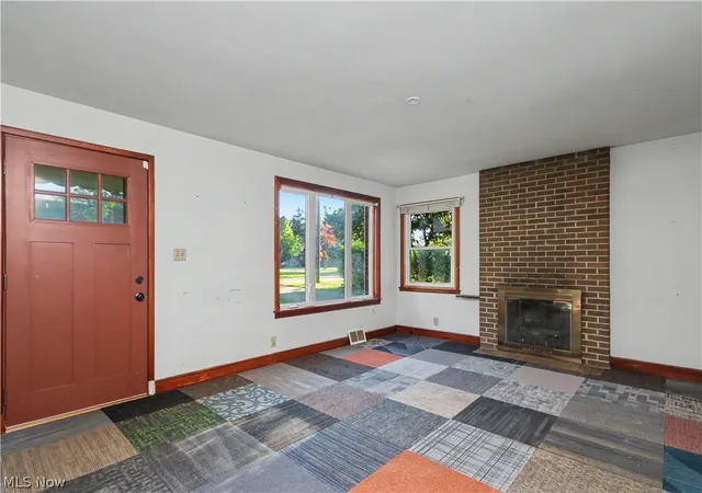 Photo 2 of Single family home for sale at 683 Sunset Blvd, Mansfield, OH 44907 | MLS# 5233703 | Listing updated on 2026-08-10