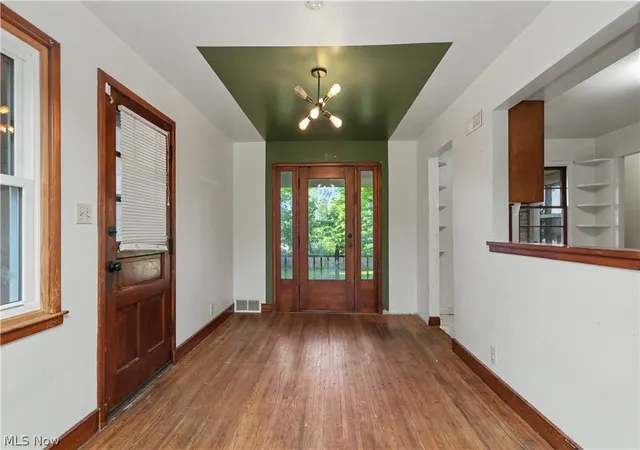 Photo 5 of Single family home for sale at 683 Sunset Blvd, Mansfield, OH 44907 | MLS# 5233703 | Listing updated on 2026-08-10