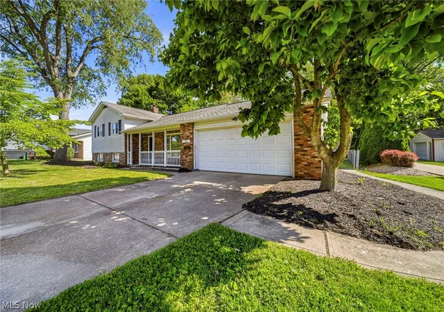 Photo 2 of Single family home for sale at 25 S Doan Ave, Painesville, OH 44077 | MLS# 5233615 | Listing updated on 2026-10-01