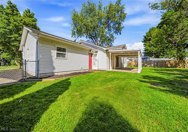 Photo 4 of Single family home for sale at 25 S Doan Ave, Painesville, OH 44077 | MLS# 5233615 | Listing updated on 2026-10-01