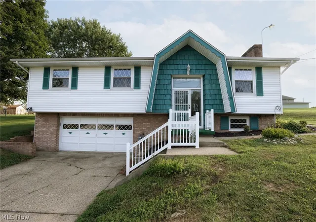 Photo 1 of Single family home for sale at 108 Dennis Ln, Follansbee, WV 26037 | MLS# 5233658 | Listing updated on 2026-08-26