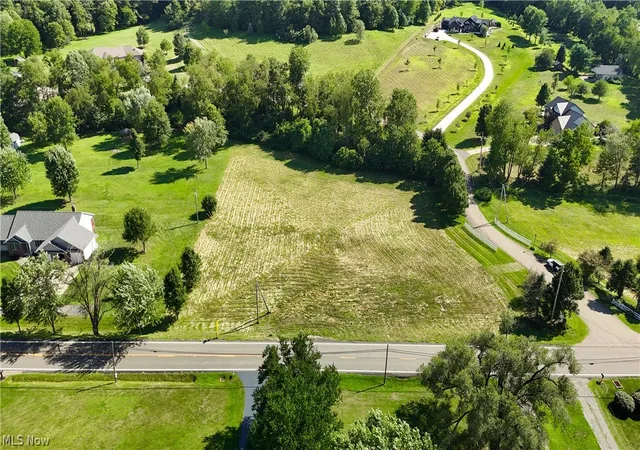 Photo 3 of Sale Pending at 3186 Sr 516, Dover, OH 44622 | MLS# 5232863 | Listing updated on 2026-08-12