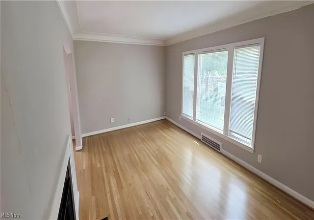 Photo 2 of Sale Pending at 3531 Bainbridge Rd, Cleveland, OH 44118 | MLS# 5233862 | Listing updated on 2026-08-17