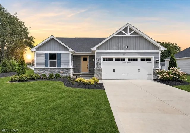 Photo 1 of Single family home for sale at 302 Ridgewater Dr, Elyria, OH 44035 | MLS# 5232988 | Listing updated on 2026-08-05