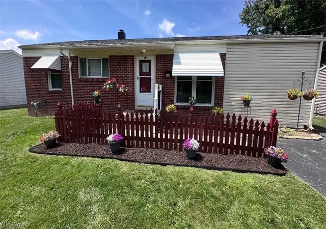 Photo 1 of Single family home for sale at 568 Purdue Ave, Youngstown, OH 44515 | MLS# 5233431 | Listing updated on 2026-09-01
