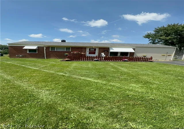 Photo 2 of Single family home for sale at 568 Purdue Ave, Youngstown, OH 44515 | MLS# 5233431 | Listing updated on 2026-09-01