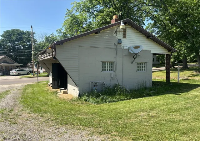 Photo 2 of Sale Pending at 359 Eastland Ave, Akron, OH 44305 | MLS# 5233904 | Listing updated on 2026-08-25
