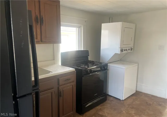 Listing Photo 4 - Condo for sale in building located at 1433 Kenmore Blvd, Akron, OH 44314