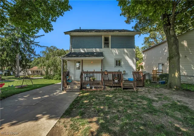 Photo 2 of Single family home for sale at 20 W Linwood Ave, Akron, OH 44301 | MLS# 5233948 | Listing updated on 2026-08-22