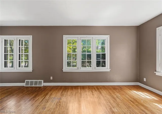 Listing Photo 5 - Condo for sale in building located at 3544 Lynnfield Rd, Shaker Heights, OH 44122