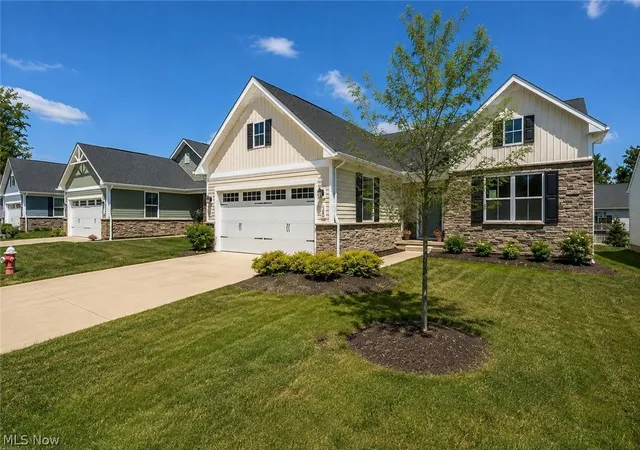 Photo 2 of Single family home for sale at 129 Eagle Cir, Amherst, OH 44001 | MLS# 5233648 | Listing updated on 2026-09-01