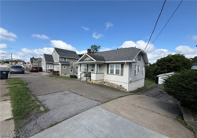 Photo 3 of Single family home for sale at 4249 Sunset Blvd, Steubenville, OH 43952 | MLS# 5218080 | Listing updated on 2026-08-20