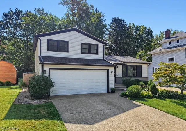 Photo 1 of Sale Pending at 445 N Lyman St, Wadsworth, OH 44281 | MLS# 5233971 | Listing updated on 2026-08-11