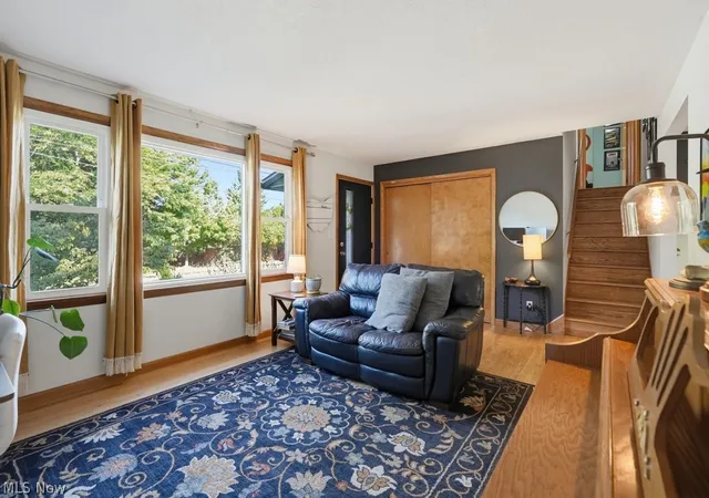 Photo 3 of Sale Pending at 445 N Lyman St, Wadsworth, OH 44281 | MLS# 5233971 | Listing updated on 2026-08-11