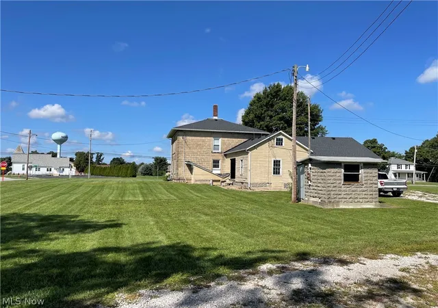 Photo 4 of Single family home for sale at 8279 Baumhart Rd, Amherst, OH 44001 | MLS# 5232963 | Listing updated on 2026-08-17