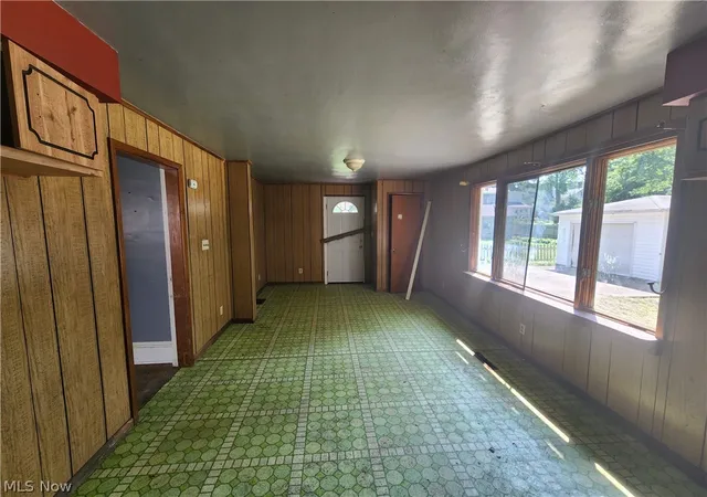 Photo 3 of Single family home for sale at 607 Aetna St, Salem, OH 44460 | MLS# 5234123 | Listing updated on 2026-08-24