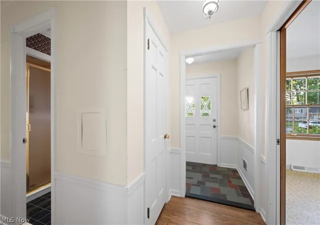 Photo 3 of Sale Pending at 1822 Donna Dr, Westlake, OH 44145 | MLS# 5233618 | Listing updated on 2026-10-02