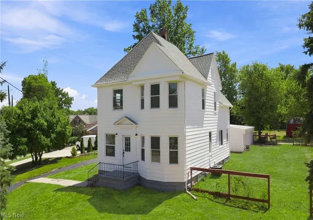 Single family home for sale at 3223 W Pleasant Valley Rd, Cleveland, OH 44134 | MLS# 5234213