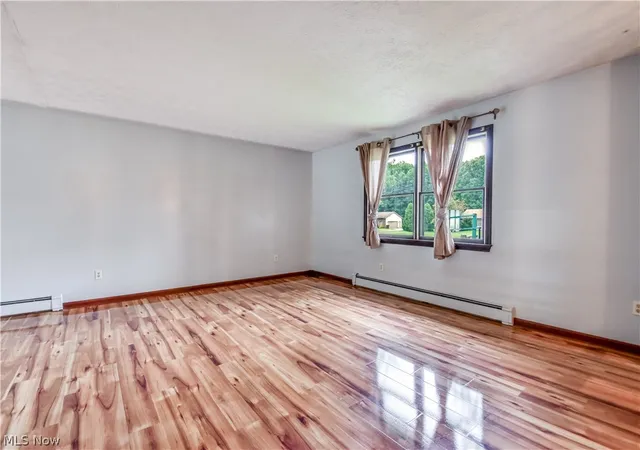 Photo 3 of Single family home for sale at 6487 Shafer Rd Nw, Warren, OH 44481 | MLS# 5234250 | Listing updated on 2026-09-23