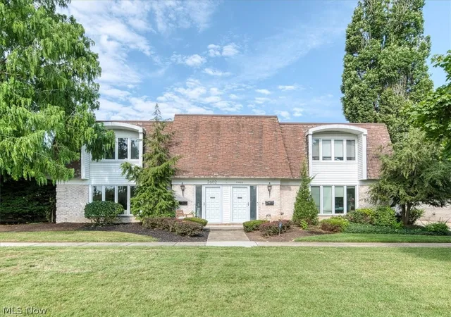 Photo 1 of Condo for sale at 2602 S Green Rd, Beachwood, OH 44122 | MLS# 5234241 | Listing updated on 2026-08-06