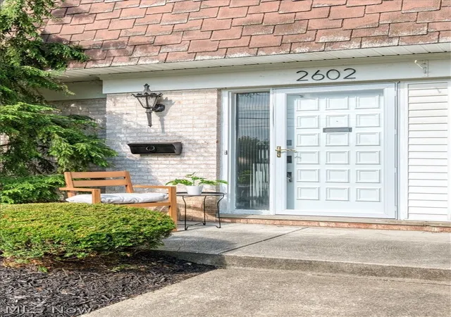 Photo 2 of Condo for sale at 2602 S Green Rd, Beachwood, OH 44122 | MLS# 5234241 | Listing updated on 2026-08-06