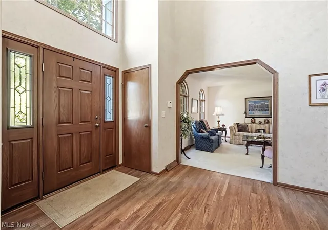 Photo 3 of Sale Pending at 30911 Riviera Ln, Westlake, OH 44145 | MLS# 5233509 | Listing updated on 2026-08-09