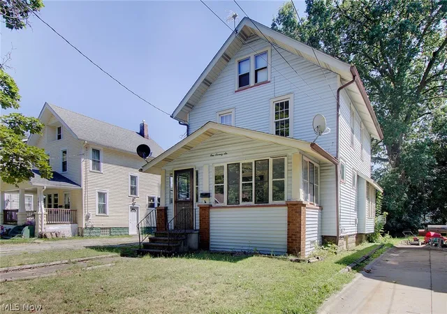 Photo 2 of Sale Pending at 176 E Ido Ave, Akron, OH 44301 | MLS# 5234239 | Listing updated on 2026-08-11