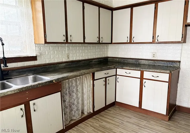 Listing Photo 3 - Condo for sale in building located at 89 Groveland St, Oberlin, OH 44074