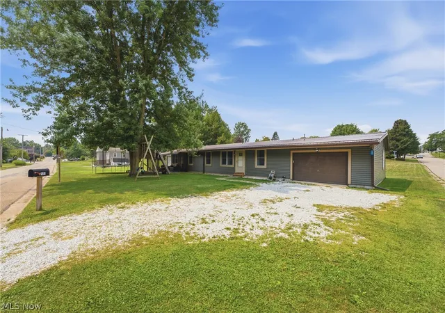 Photo 2 of Single family home for sale at 549 Mohican St Ne, Brewster, OH 44613 | MLS# 5233793 | Listing updated on 2026-10-03