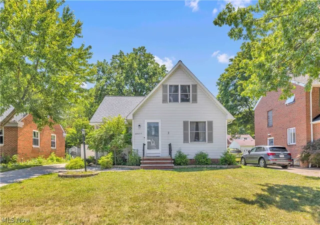 Photo 1 of Sale Pending at 10077 Beaconsfield Dr, Cleveland, OH 44130 | MLS# 5228575 | Listing updated on 2026-08-27