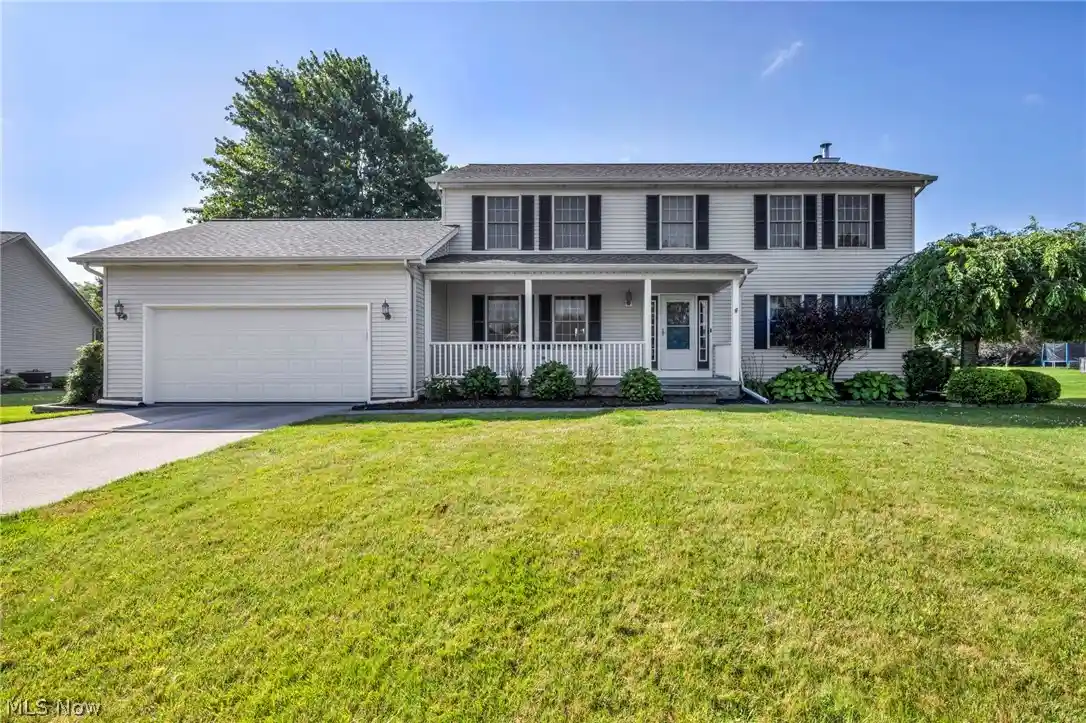 Photo 1 of Single family home for sale at 9454 Deer Holw Dr, Mentor, OH 44060 | MLS# 5221622 | Listing updated on 2026-10-09