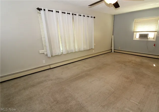 Photo 4 of Sale Pending at 654 Poplar St, Elyria, OH 44035 | MLS# 5232550 | Listing updated on 2026-08-27